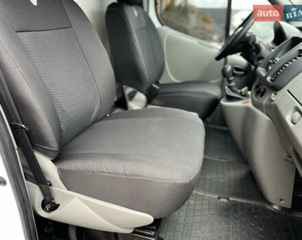 Белый Рено Трафик, объемом двигателя 2 л и пробегом 256 тыс. км за 11300 $, фото 48 на Automoto.ua