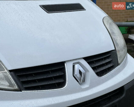 Белый Рено Трафик, объемом двигателя 2 л и пробегом 256 тыс. км за 11300 $, фото 37 на Automoto.ua