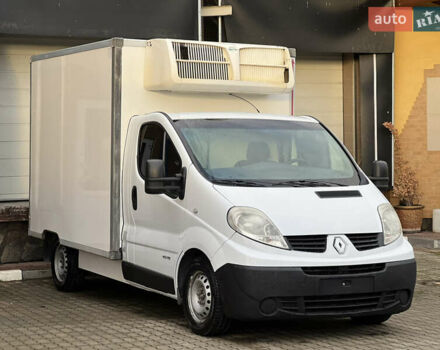 Белый Рено Трафик, объемом двигателя 2 л и пробегом 256 тыс. км за 11300 $, фото 1 на Automoto.ua