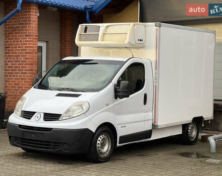 Белый Рено Трафик, объемом двигателя 2 л и пробегом 256 тыс. км за 11300 $, фото 3 на Automoto.ua