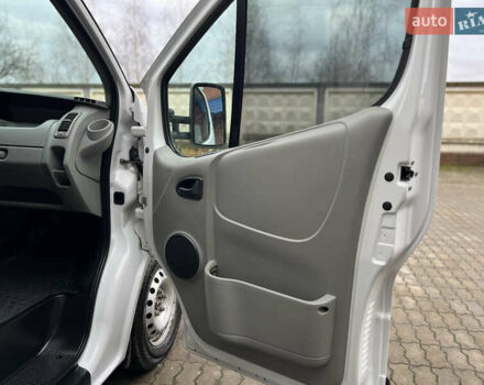 Белый Рено Трафик, объемом двигателя 2 л и пробегом 256 тыс. км за 11300 $, фото 45 на Automoto.ua