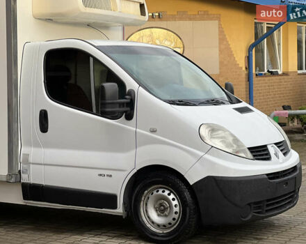 Белый Рено Трафик, объемом двигателя 2 л и пробегом 256 тыс. км за 11300 $, фото 9 на Automoto.ua