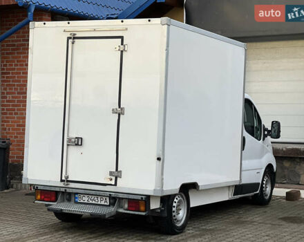 Белый Рено Трафик, объемом двигателя 2 л и пробегом 256 тыс. км за 11300 $, фото 16 на Automoto.ua