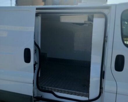 Білий Рено Трафік, об'ємом двигуна 2 л та пробігом 270 тис. км за 14500 $, фото 7 на Automoto.ua