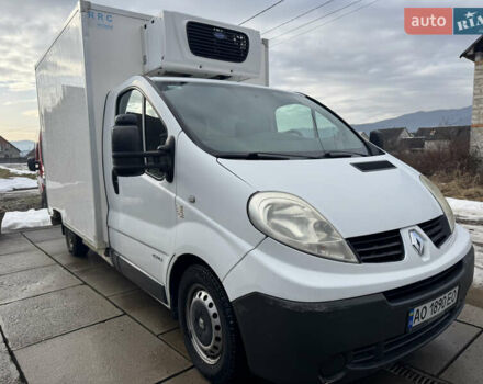 Білий Рено Трафік, об'ємом двигуна 2 л та пробігом 157 тис. км за 11000 $, фото 2 на Automoto.ua