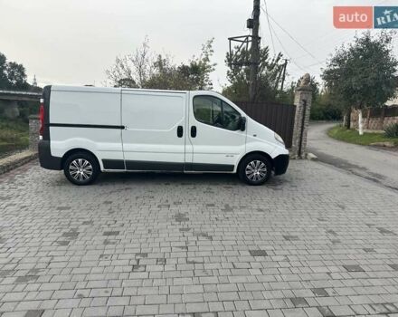 Белый Рено Трафик, объемом двигателя 2 л и пробегом 212 тыс. км за 8600 $, фото 3 на Automoto.ua