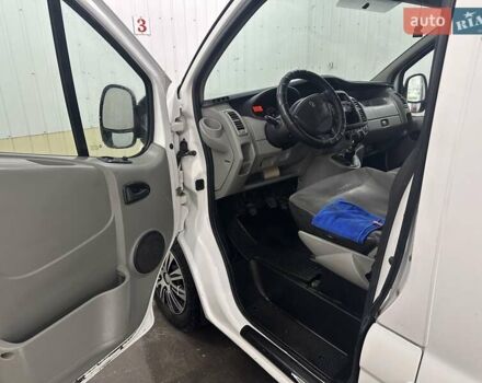 Белый Рено Трафик, объемом двигателя 2 л и пробегом 212 тыс. км за 8600 $, фото 8 на Automoto.ua