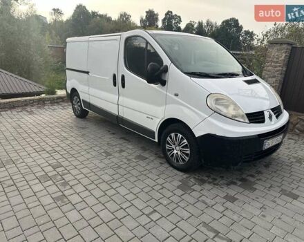 Белый Рено Трафик, объемом двигателя 2 л и пробегом 212 тыс. км за 8600 $, фото 1 на Automoto.ua