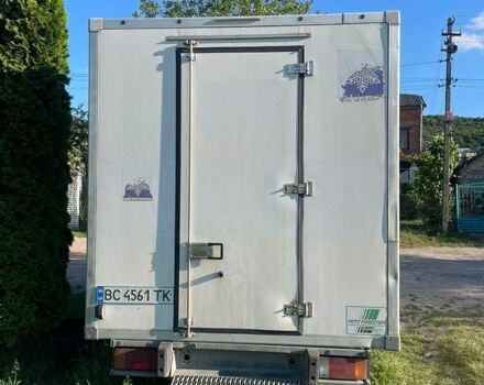 Білий Рено Трафік, об'ємом двигуна 2 л та пробігом 360 тис. км за 8800 $, фото 2 на Automoto.ua