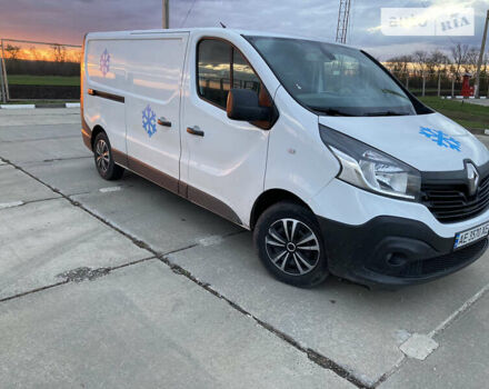 Белый Рено Трафик, объемом двигателя 1.6 л и пробегом 245 тыс. км за 14000 $, фото 2 на Automoto.ua