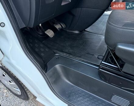 Белый Рено Трафик, объемом двигателя 1.6 л и пробегом 268 тыс. км за 16900 $, фото 22 на Automoto.ua