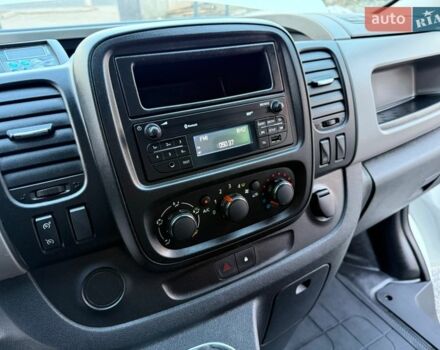 Белый Рено Трафик, объемом двигателя 1.6 л и пробегом 268 тыс. км за 16900 $, фото 28 на Automoto.ua