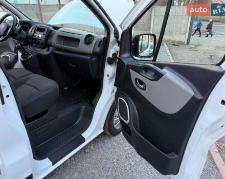 Белый Рено Трафик, объемом двигателя 1.6 л и пробегом 268 тыс. км за 16900 $, фото 31 на Automoto.ua