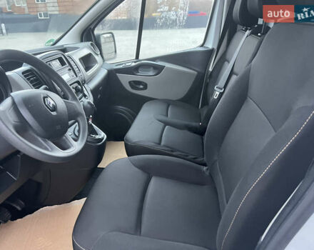 Белый Рено Трафик, объемом двигателя 1.6 л и пробегом 217 тыс. км за 16400 $, фото 9 на Automoto.ua