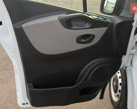 Белый Рено Трафик, объемом двигателя 1.6 л и пробегом 307 тыс. км за 16800 $, фото 31 на Automoto.ua