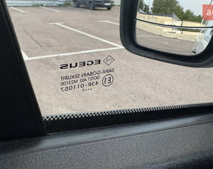 Белый Рено Трафик, объемом двигателя 1.6 л и пробегом 307 тыс. км за 16800 $, фото 38 на Automoto.ua