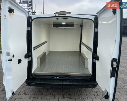 Белый Рено Трафик, объемом двигателя 1.6 л и пробегом 217 тыс. км за 16400 $, фото 13 на Automoto.ua