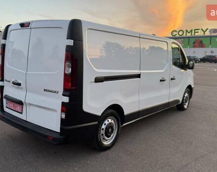 Белый Рено Трафик, объемом двигателя 1.6 л и пробегом 307 тыс. км за 16800 $, фото 6 на Automoto.ua