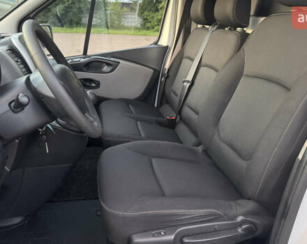 Белый Рено Трафик, объемом двигателя 1.6 л и пробегом 307 тыс. км за 16800 $, фото 28 на Automoto.ua