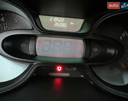 Белый Рено Трафик, объемом двигателя 1.6 л и пробегом 217 тыс. км за 16400 $, фото 7 на Automoto.ua