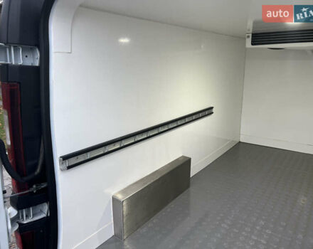 Белый Рено Трафик, объемом двигателя 1.6 л и пробегом 217 тыс. км за 16400 $, фото 10 на Automoto.ua