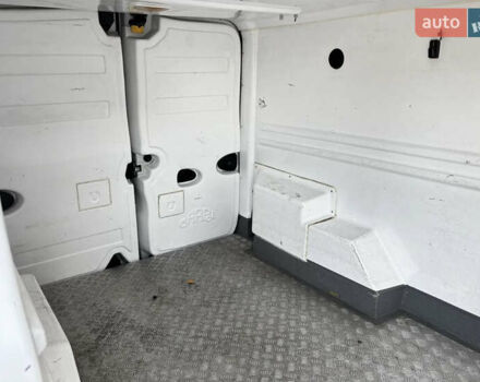 Білий Рено Трафік, об'ємом двигуна 1.6 л та пробігом 120 тис. км за 19900 $, фото 5 на Automoto.ua