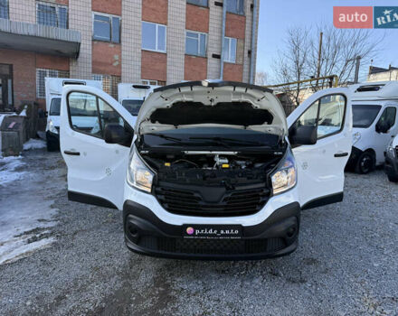 Белый Рено Трафик, объемом двигателя 1.6 л и пробегом 165 тыс. км за 15555 $, фото 10 на Automoto.ua