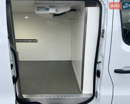 Белый Рено Трафик, объемом двигателя 1.6 л и пробегом 217 тыс. км за 16400 $, фото 15 на Automoto.ua