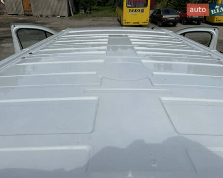 Білий Рено Трафік, об'ємом двигуна 1.6 л та пробігом 400 тис. км за 15500 $, фото 24 на Automoto.ua