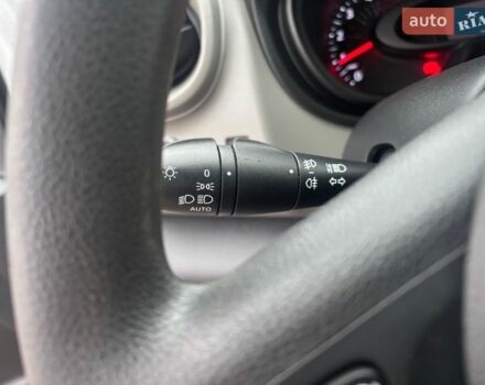 Белый Рено Трафик, объемом двигателя 1.6 л и пробегом 215 тыс. км за 18200 $, фото 19 на Automoto.ua