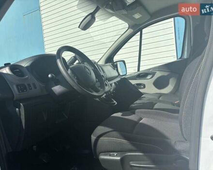 Белый Рено Трафик, объемом двигателя 1.6 л и пробегом 215 тыс. км за 19800 $, фото 16 на Automoto.ua