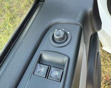 Білий Рено Трафік, об'ємом двигуна 1.6 л та пробігом 150 тис. км за 19999 $, фото 44 на Automoto.ua