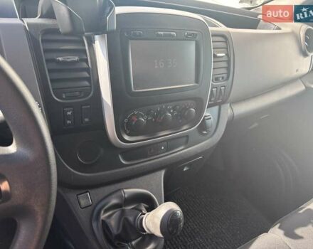 Белый Рено Трафик, объемом двигателя 1.6 л и пробегом 215 тыс. км за 19800 $, фото 13 на Automoto.ua