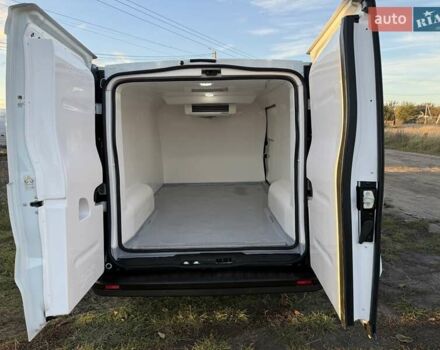 Білий Рено Трафік, об'ємом двигуна 1.6 л та пробігом 150 тис. км за 19999 $, фото 19 на Automoto.ua