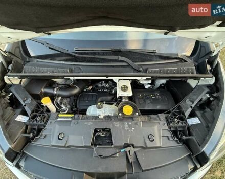 Білий Рено Трафік, об'ємом двигуна 1.6 л та пробігом 150 тис. км за 19999 $, фото 47 на Automoto.ua