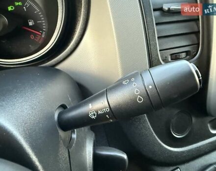 Білий Рено Трафік, об'ємом двигуна 1.6 л та пробігом 150 тис. км за 19999 $, фото 32 на Automoto.ua