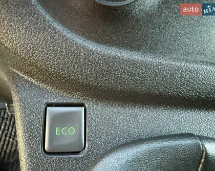 Білий Рено Трафік, об'ємом двигуна 1.6 л та пробігом 150 тис. км за 19999 $, фото 41 на Automoto.ua