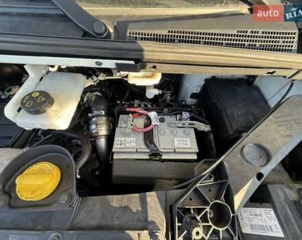 Белый Рено Трафик, объемом двигателя 1.6 л и пробегом 219 тыс. км за 19700 $, фото 59 на Automoto.ua