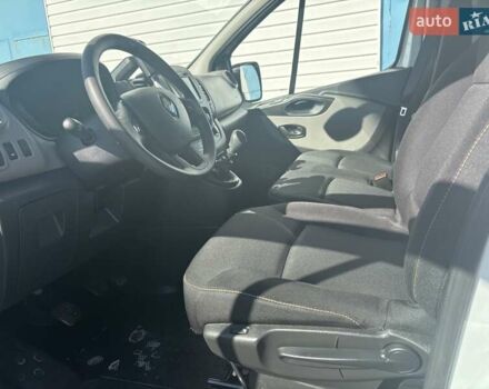 Белый Рено Трафик, объемом двигателя 1.6 л и пробегом 215 тыс. км за 19800 $, фото 10 на Automoto.ua