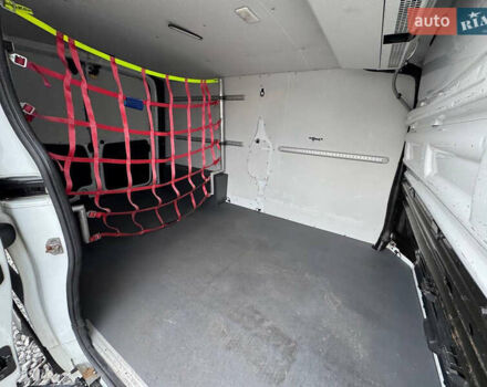 Белый Рено Трафик, объемом двигателя 2 л и пробегом 185 тыс. км за 17999 $, фото 40 на Automoto.ua