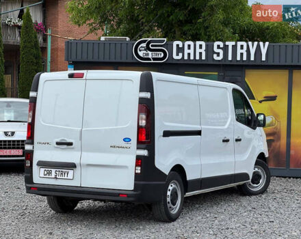 Белый Рено Трафик, объемом двигателя 2 л и пробегом 185 тыс. км за 17999 $, фото 3 на Automoto.ua
