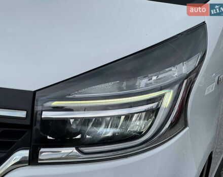 Белый Рено Трафик, объемом двигателя 2 л и пробегом 185 тыс. км за 17999 $, фото 16 на Automoto.ua