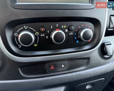 Белый Рено Трафик, объемом двигателя 2 л и пробегом 170 тыс. км за 21650 $, фото 32 на Automoto.ua