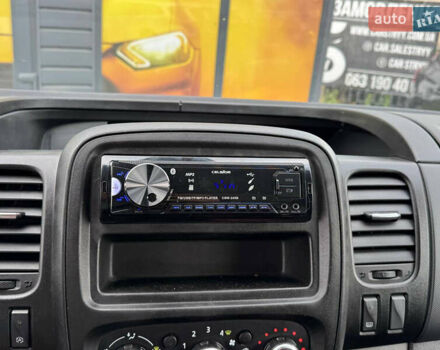 Белый Рено Трафик, объемом двигателя 2 л и пробегом 185 тыс. км за 17999 $, фото 53 на Automoto.ua