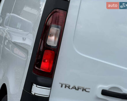 Белый Рено Трафик, объемом двигателя 2 л и пробегом 185 тыс. км за 17999 $, фото 23 на Automoto.ua