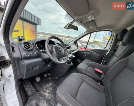 Белый Рено Трафик, объемом двигателя 2 л и пробегом 185 тыс. км за 17999 $, фото 46 на Automoto.ua