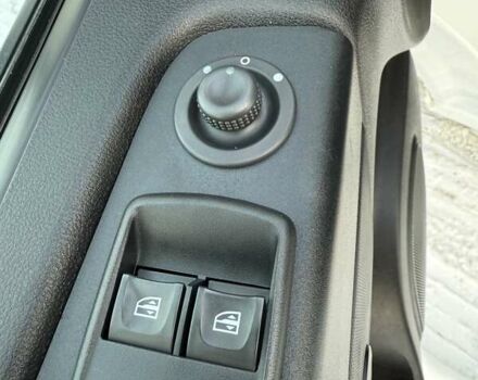 Белый Рено Трафик, объемом двигателя 2 л и пробегом 170 тыс. км за 21650 $, фото 33 на Automoto.ua