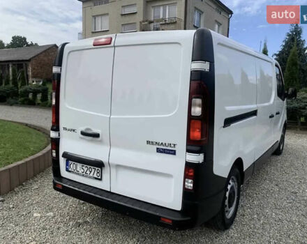 Белый Рено Трафик, объемом двигателя 2 л и пробегом 214 тыс. км за 29900 $, фото 2 на Automoto.ua