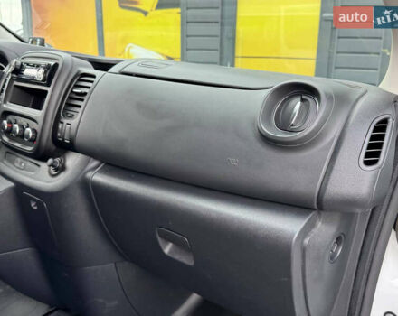 Белый Рено Трафик, объемом двигателя 2 л и пробегом 185 тыс. км за 17999 $, фото 36 на Automoto.ua