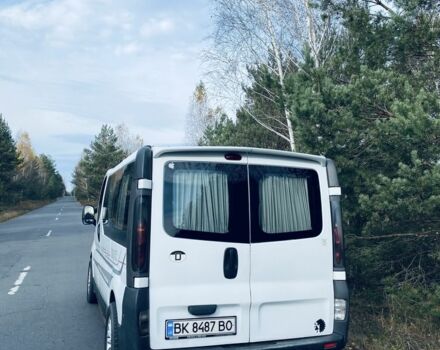 Белый Рено Трафик, объемом двигателя 1.9 л и пробегом 350 тыс. км за 7500 $, фото 1 на Automoto.ua